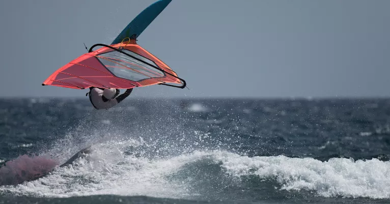 windsurf